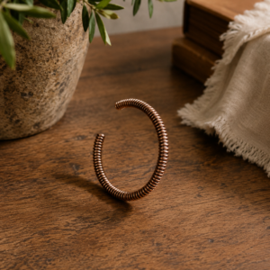 Bracelet spiralé en cuivre – Fil enroulé